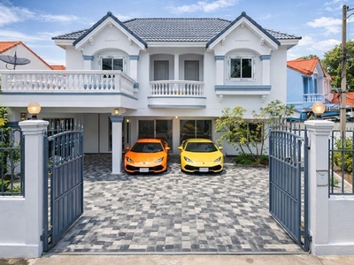 วชิรธรรมสาธิต 51-59  74ตร.ว. 6นอน  ทางด่วนสุขุมวิท  BTSปุณณวิถี 