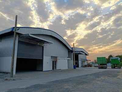 ให้เช่าโกดัง 504 ตร.ม. ถนนสายบ้านค่าย-บ้านบึง ใกล้นิคมอุตสาหกรรมโ