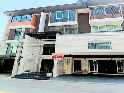 ขายทาวน์โฮม 3.5 ชั้น 2 คูหา ติดกัน โครงการอนินทาวน์ เทียนทะเล 7