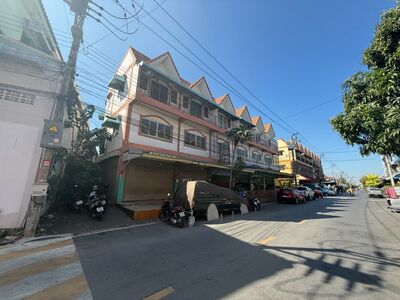 ขายอาคารพาณิชย์ 3 ชั้นโครงการรินทิชา เฟส 2  จังหวัดสมุทรปราการ