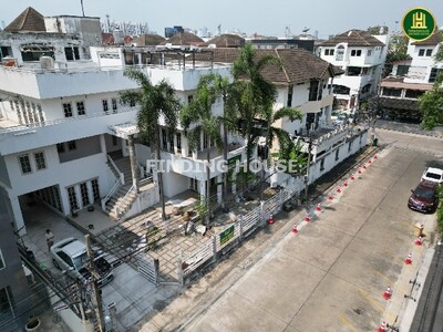 ขายโฮมออฟฟิศ Town in Town 120 ตร.ว. ซอย 3/2 ทำเลดี