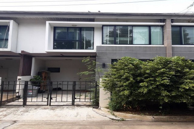 ขายทาวน์เฮ้าส์   หมู่บ้านเดอะวิลล่า บางบัวทอง  นนทบุรี (PKT167984, PKT167985)