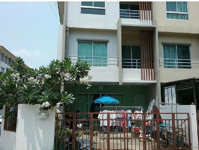 ขายทาวน์เฮ้าส์  โครงการเทมโป ทาวน์ รัตนาธิเบศร์-ไทรม้า นนทบุรี (PKT242115)