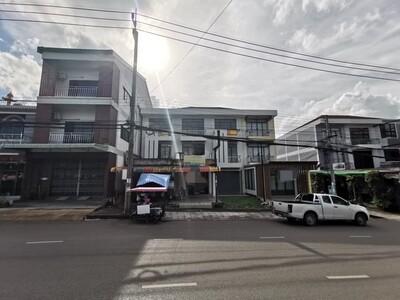 ขายอาคารพาณิชย์  หมู่บ้านมัณดาวีต์  ถนนมหาราช กระบี่