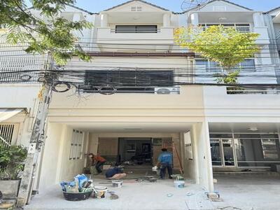 ขายโฮมออฟฟิศ3.5ชั้น249ตร.ม.ย่านทาวน์อินทาวน์ถนนศรีวราเลียบด่วน