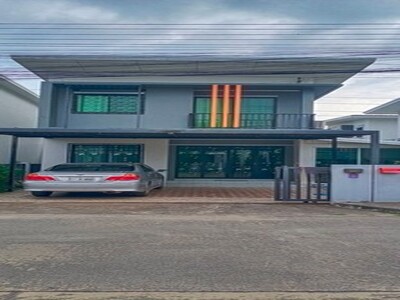 บ้านเดี่ยว 2 ชั้น สไตล์โมเดิร์น เฟอร์นิเจอร์ครบ น้ำไม่ท่วม สันผัก