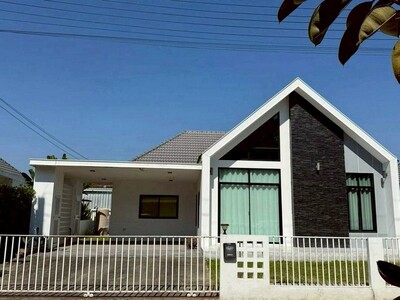 บ้านสวยชั้นเดียว บ้านสภาพใหม่ ทำเลดี พร้อมเข้าอยู่ สันทราย