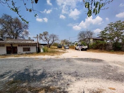 ให้เช่าที่ดินเมืองชลบุรี ที่ดินเปล่า โฉนด 4 ไร่