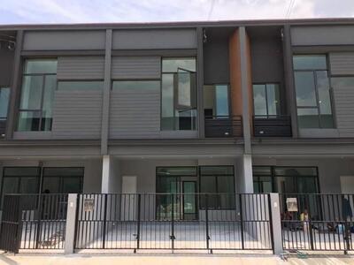 ให้เช่าทาวน์เฮ้าส์ 2 ชั้น โครงการ เวิร์ฟ พระราม 9 กรุุงเทพกรีฑา