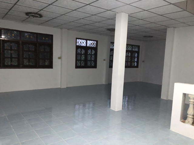 ขายบ้านปูนบ้านเดี่ยวสองชั้นย่านชุมชน  อ.บางใหญ่ 100 วา แหล่งเจริญ  นนทบุรี เนื้อที่ ราคาคุยได้ค่ะ