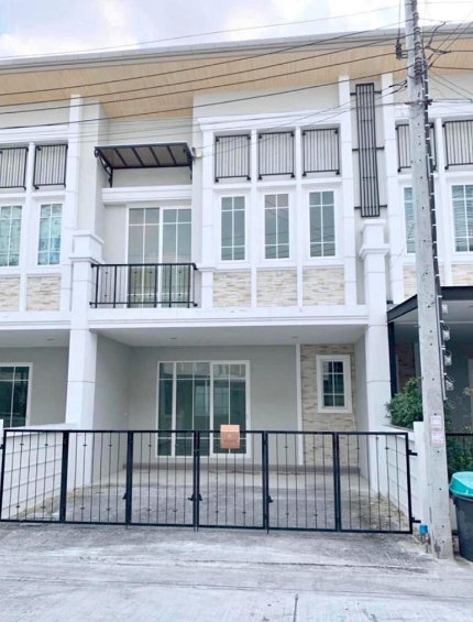  ขายทาวน์โฮม 2 ชั้น โกลเด้นซิตี้ ปิ่นเกล้า-จรัญ มี 4 นอน 3 น้ำ ย่านบางกรวย ไทรน้อย 