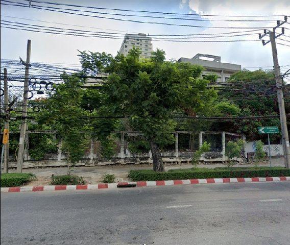 ขายที่ดินเนื้อที่ 264 ตารางวา ถนนนราธิวาสราชนครินทร์ ใกล้แยกถนนจันทร์ ทำเลดี
