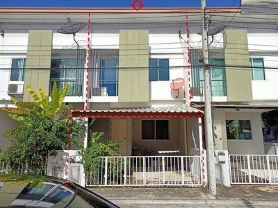 ขายทาวน์เฮ้าส์มือสอง เขตประเวศ กรุงเทพมหานคร โครงการ เนอวานา คัฟเ