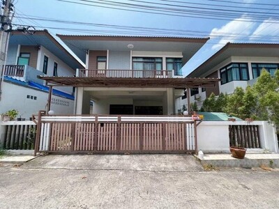เช่า บ้านเดี่ยว หมู่บ้านโกลเด้นทาวน์ ศรีราชา ใกล้อัสสัมชัญ แหล่งช
