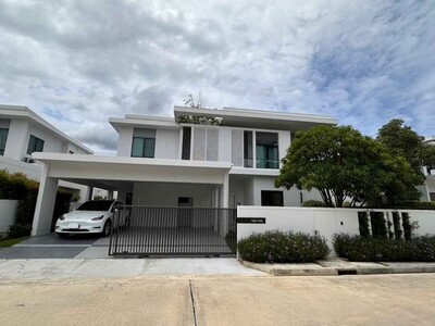 4 ห้องนอน 5 ห้องน้ำ เฟอร์นิเจอร์ครบ  ถนนบางนา-ตราด กม 15