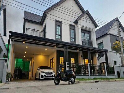ขาย บ้านเดี่ยว 2 ชั้น สไตล์ Modern Luxury CENTRO บางนา กม.7 