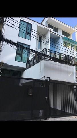 ให้เช่าทาวน์โฮม ย่านสาทร สีลม บางรัก สาทรเหนือ 3 ห้องนอน4 ห้องน้ำ ใกล้สถานีรถไฟฟ้า BTS/BRT ช่องนนทรี