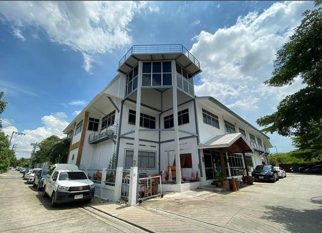 ให้เช่าอาคารสำนักงาน 2 ชั้น 545 ตรม. ซอยรามอินทรา 23 ใกล้ BTS สายสีชมพู ที่จอดรถเยอะ