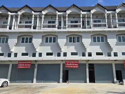 ขายอาคารพาณิชย์ 3 ชั้นครึ่ง รีโนเวท อำเภอพระพุทธบาท จังหวัดสระบุร