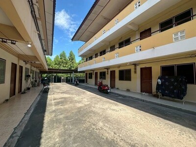 ขายหอพักทำเลดีติดถนน ใกล้อมตะนคร นาป่า ชลบุรี