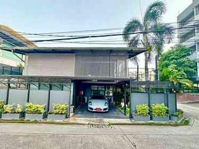 ให้เช่าบ้านเดี่ยว 2 ชั้นหลังมุม 57 ตรว. ซอยลาดพร้าว 83 ใกล้เลียบด