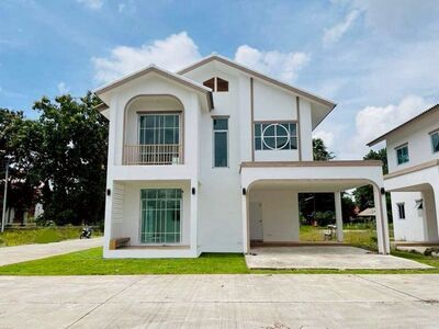 ราคาเริ่มต้นที่ 2.49 ล้าน บ้านเดี่ยว&บ้านแฝด สไตล์มินิมอล ลำพูน