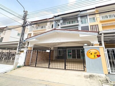 ให้เช่าทาวโฮม 3 ชั้น 4 ห้องนอน ม.ธนาภิรมย์ ศรีนครินทร์-วงแหวน