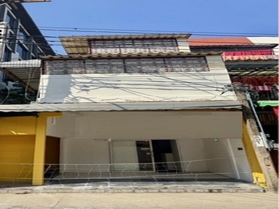 ให้เช่าโฮสเทล 3 ชั้น 24 ตร.ว. ถนนสุขุมวิท ใกล้ BTS นานา