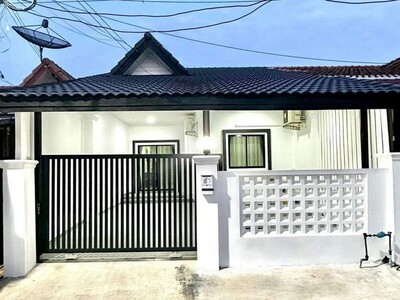 ทาวน์เฮ้าส์มือสอง มบ.ธัญญวัญท์การ์เด้นโฮม พัทยา บางละมุง ชลบุรี