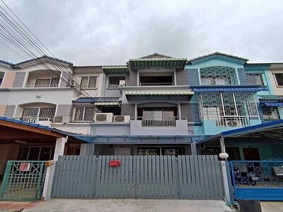 ให้เช่า/ขาย​ ทาวเฮ้าส์ 3 ชั้น บ้านกลางเมือง ซ. พระรามเก้า 43  