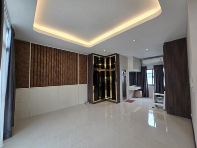 P1742 ให้เช่า โฮมออฟฟิศ Home Office โครงการ DISTRICT ดิสทริค 