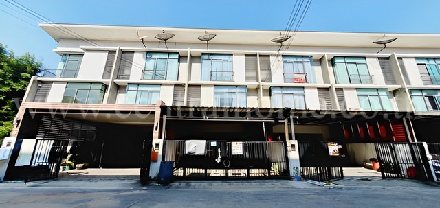 ทาวน์เฮ้าส์ พฤกษาวิลล์ 65/2 ศรีสมาน ใกล้ โรบินสัน  