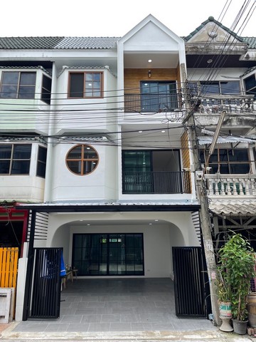 ขายทาวน์โฮม 3 ชั้น  หมู่บ้านจริงใจ เรวดี 75 รีโนเวทใหม่ สวยพร้อมอยู่ ทำเลดี ใกล้รถไฟฟ้า กระทรวงสาธารณสุข ทางด่วน เดอะมอลล์ งามวงศ์วาน 
