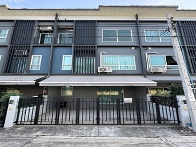 3 ห้องนอน 3 ห้องน้ำ 2 ที่จอดรถ โครงการ สัมมากร อเวนิวสุวรรณภูมิ 