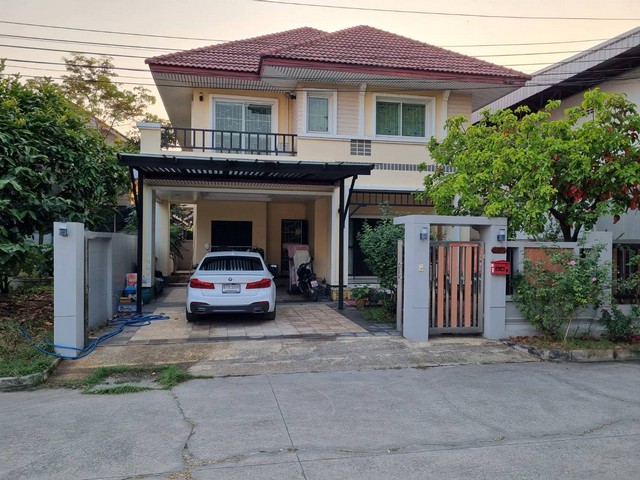 ขายด่วน บ้านเดี่ยวพร้อมที่ดิน หมู่บ้านอริสราเพลส ใกล้ถนนกาญจนาภิเษก สามารถเชื่อมต่อถนน 345