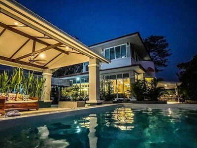 บ้าน 2 ชั้น เฟอร์นิเจอร์ครบ เป็นส่วนตัว เดินทางสะดวก สันทราย