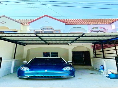 ทาวน์เฮาส์ 2 ชั้น17ตร.ว.รีโนเวท รร.เตรียมอุดมศึกษาน้อมเกล้า 900 ม