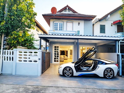 ห้าแยกวัชรพล บ้าน 3นอน บิ๊กซีวัชรพล โลตัสวัชรพล36 ตร.ว. 184 ตร.ม.