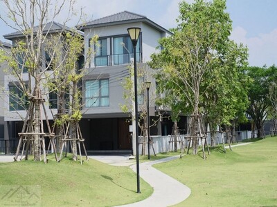 ขายบ้านแฝด 3 ชั้น บ้านกลางเมือง The Edition บางนา ใกล้ Mega บางนา