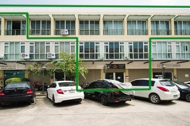 ให้เช่าอาคาร 4ชั้น 3คูหา ย่างรังสิต ใกล้ตลาดไท ถนนคลองหลวงเมืองใหม่ ปทุมธานี 