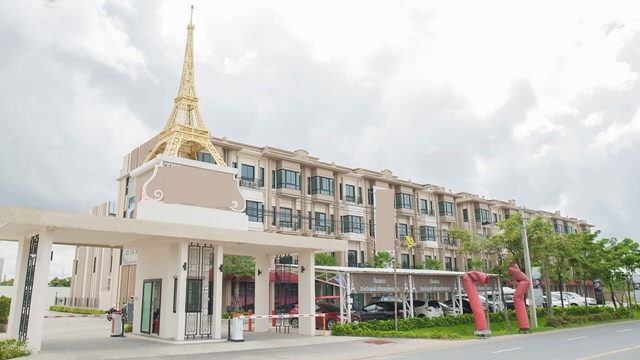 รร.นานาชาติ ASCOT Motorway ​โฮมออฟฟิศ 4ชั้น 4นอนMRT น้อมเกล้าบรอมส์โกรฟ   4น้ำ 5แอร์  230 ตรม.