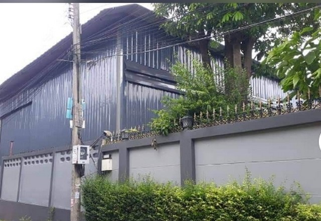 ให้เช่าโกดัง เนื้อที่ 104ตรว ซอยนาคนิวาส 51 ลาดพร้าว มออฟฟิศ ห่างปากซอยเพียง 200 เมตร