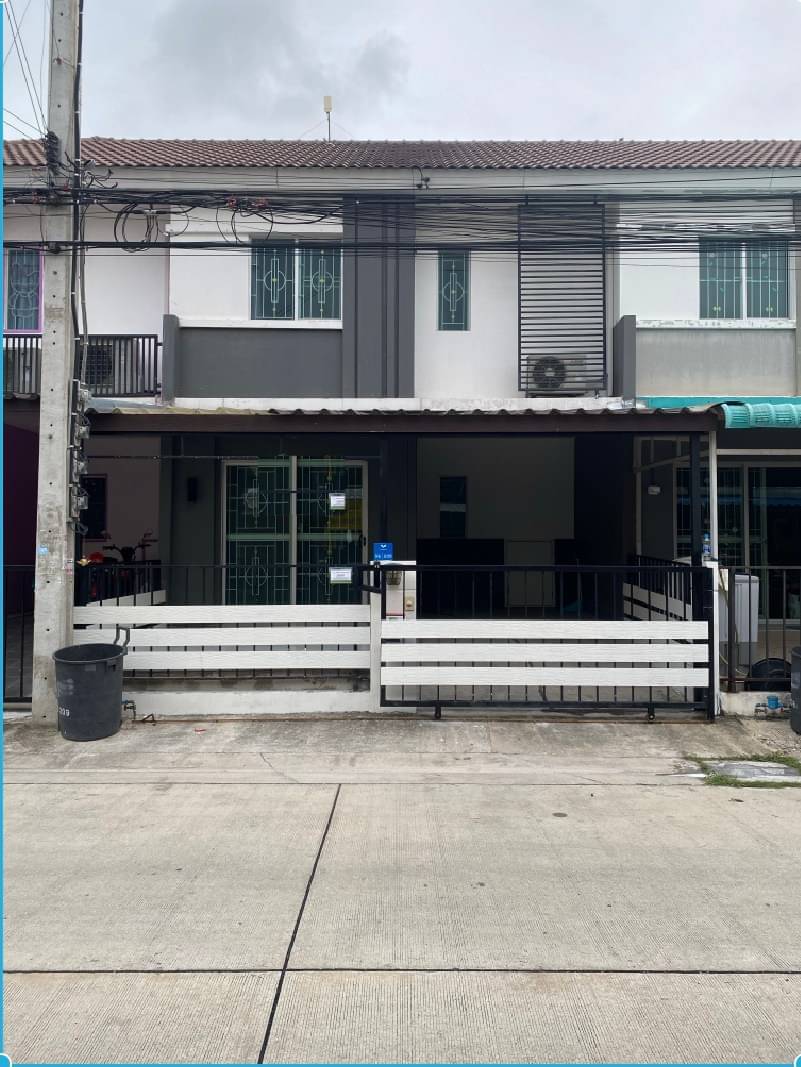 ให้เช่าทาวน์โฮม 2 ชั้นในหมู่บ้านพฤกษา 86  ถนนศรีวารีน้อย ซอย ลาดกระบัง54