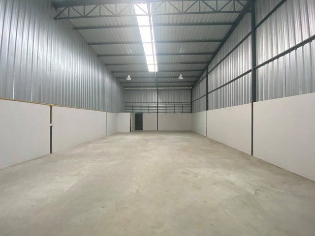 ให้เช่าโกดัง  ซอยกันตนา ใกล้โรงถ่ายกันตนา ตลาดพระปิ่น 3  Tel.0936785948