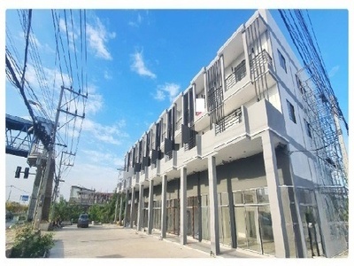 วิทยาศาสตร์แห่งชาติ คลองห้า ม.เทคโนโลยีราชมงคลธัญบุรี  4.5 กม