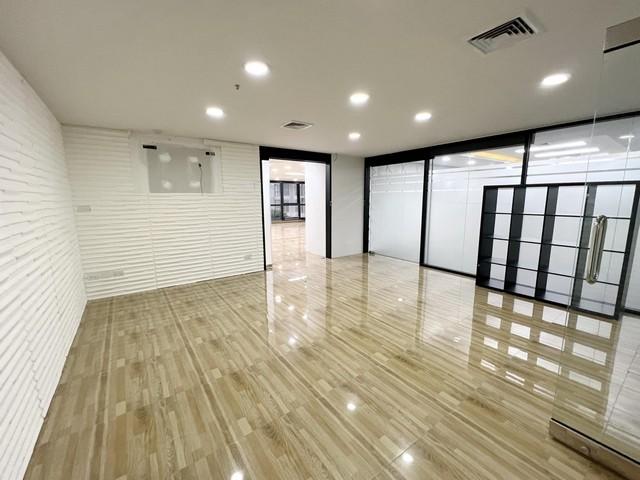 BH1672  ให้เช่าพื้นที่สำนักงาน 225 ตร.ม. ในอาคารพญาไท พลาซ่า ทำเลดีติดBTS พญาไท