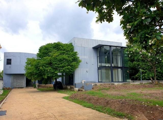 POR2766 ขายที่ดินพร้อมสิ่งปลูกสร้าง 2 อาคาร 301 ตร.ว. ลาดพร้าว71 ซอยสังคมสังเคราะห์ เลียบด่วน