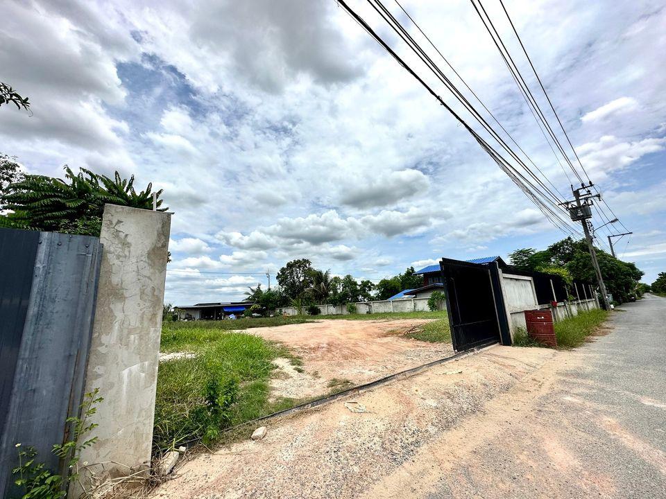 ให้เช่าที่ดินเปล่าถนนคุ้มเกล้า ลาดกระบัง ร่มเกล้า ฉลองกรุง 400 ตรว. ถมแล้ว