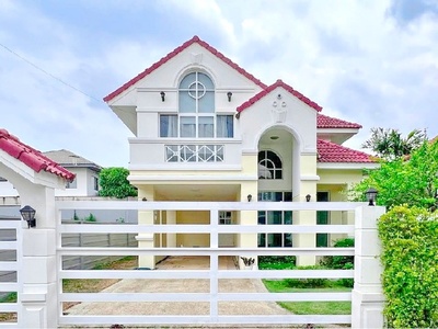 เฉลิมพระเกียรติ62  ARL บ้านทับช้าง3กม. บ้าน 2 ชั้นพร้อมสวน 90 ตร.