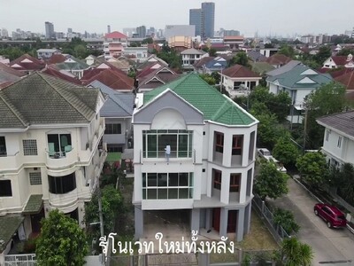 ขายบ้านเดี่ยว 3 ชั้น แปลงมุม 100 ตร.วา 6 นอน งามวงศ์วาน 47 รีโนเว